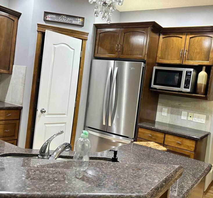 Spacious, 2-story Family-friendly