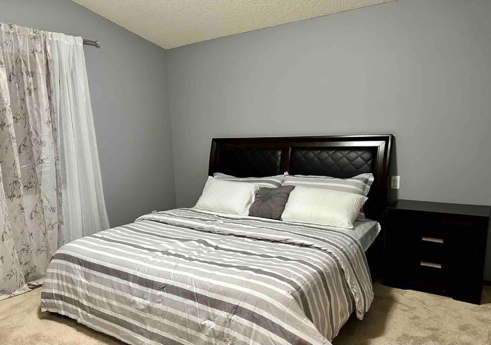 Spacious, 2-story Family-friendly
