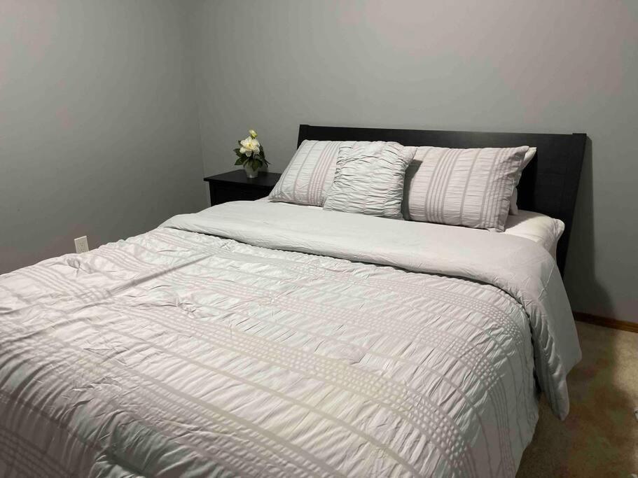 Holiday home Spacious, 2-story Family-friendly Calgary